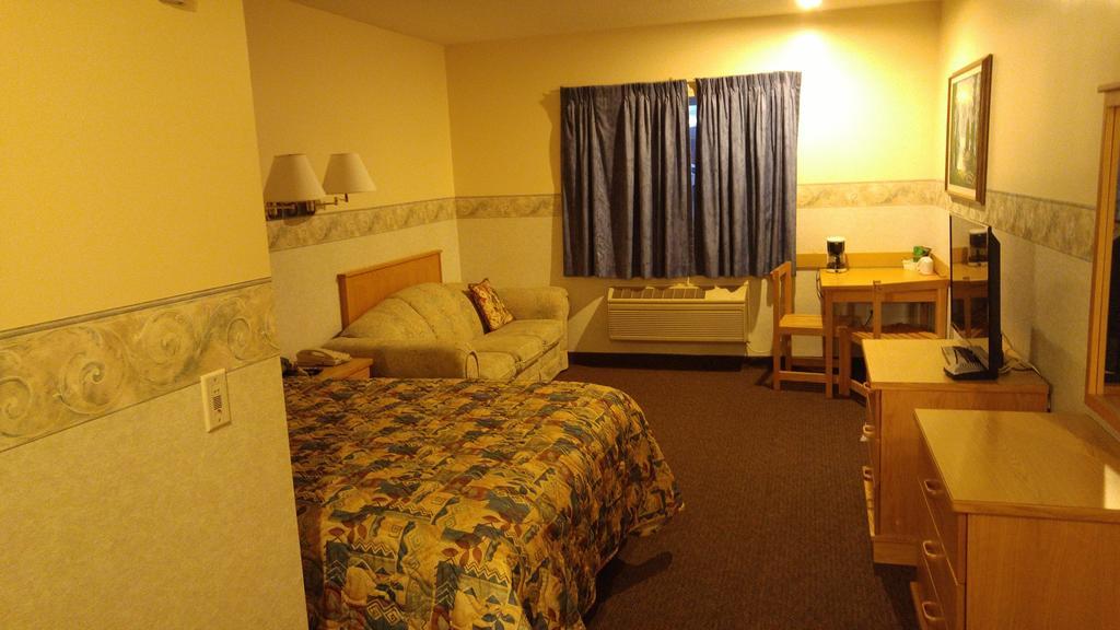 Crossfield Country Inn Стая снимка